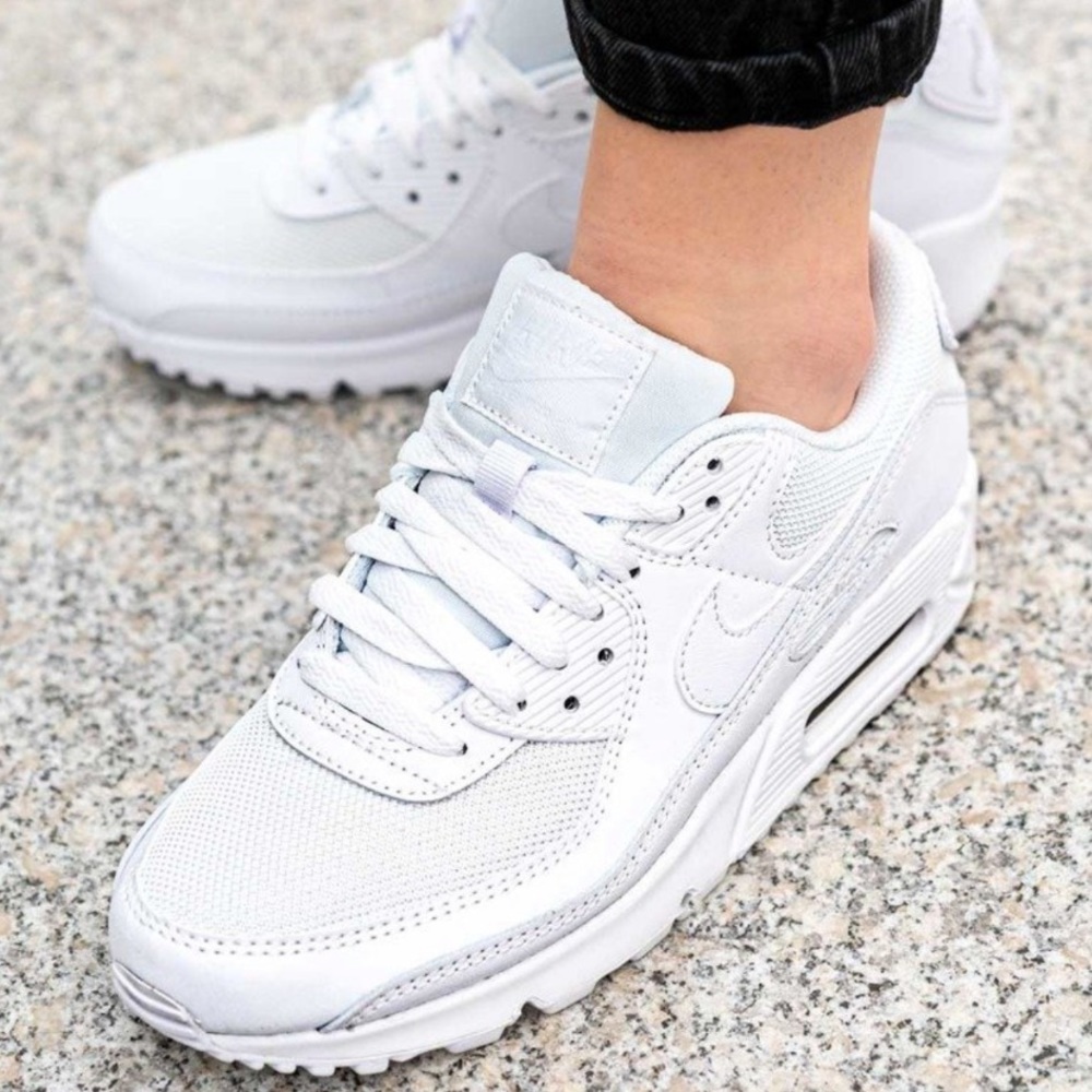 Nike Air Max ‘90 womens sizd 9.5